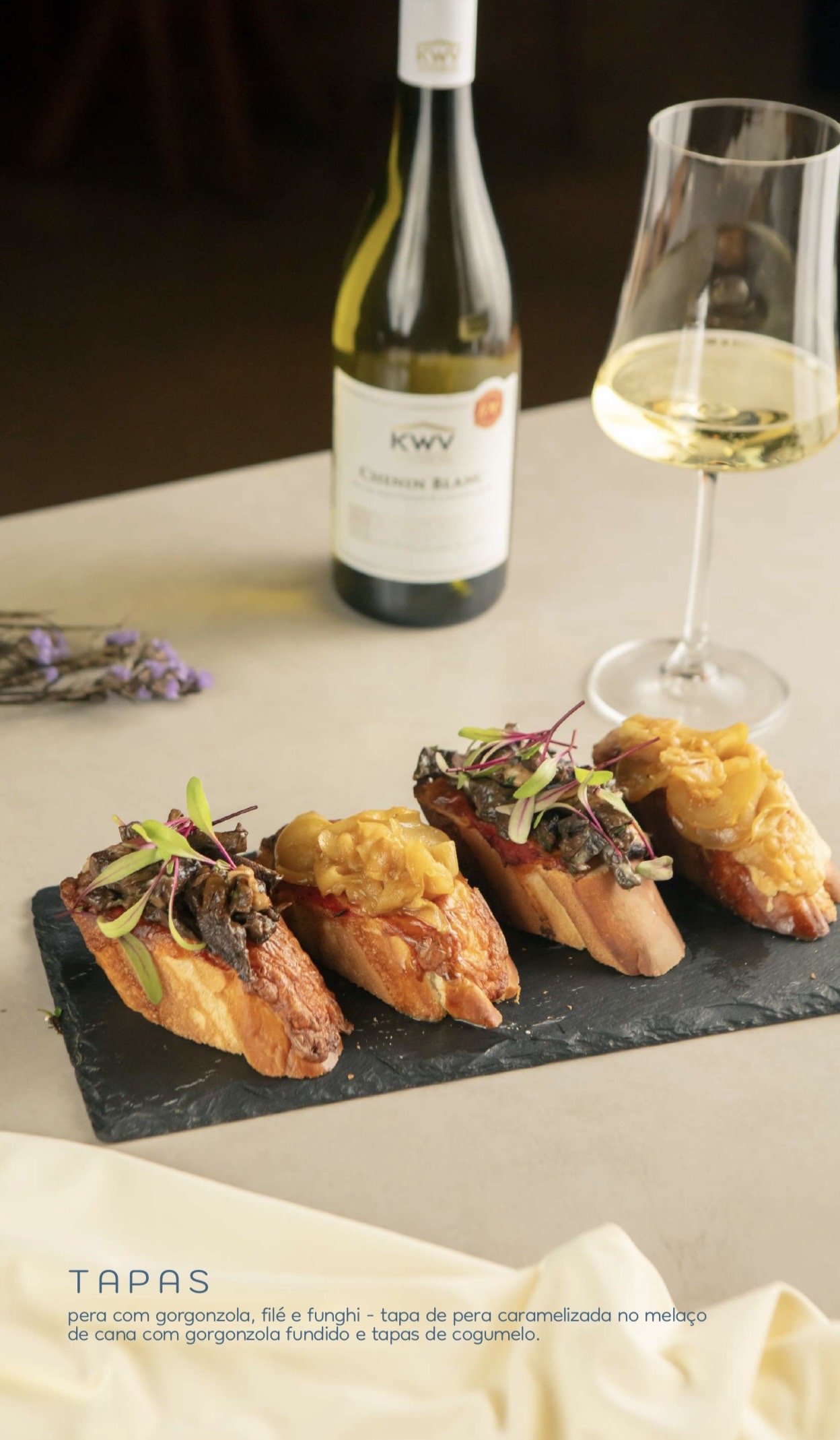 Tapas — pera com gorgonzola, filé e funghi